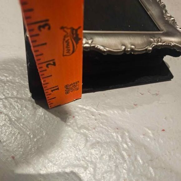 Pewter Picture Frame with Black Velvet Photo Album 5"x 7" - Picture 6 of 6